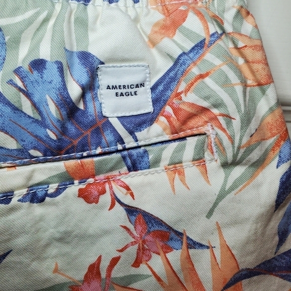 American Eagle Mens Floral Print Pull On Elastic Waist Drawstring Shorts Sz S - Picture 6 of 8